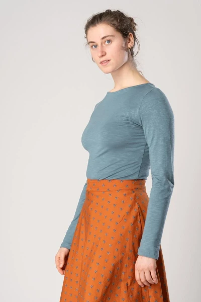Langarmshirt für Damen aus geflämmter Viskose in hellem Petrol seitliche Nahansicht