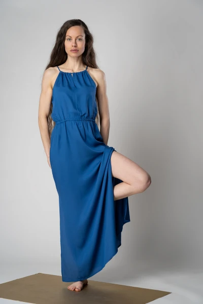 Maxikleid aus Viskose in Blau