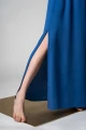 Maxikleid aus Viskose in Blau Detaolansicht Seitenschlitz