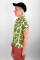 Kurzarmbluse aus Viskose in beige-grün grafisch gemustert Seitenansicht links