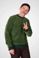 dunkelgrün-grün gestreifter Herren Nikki Pullover mit Bündchen von Helden & Halunken - Frontansicht