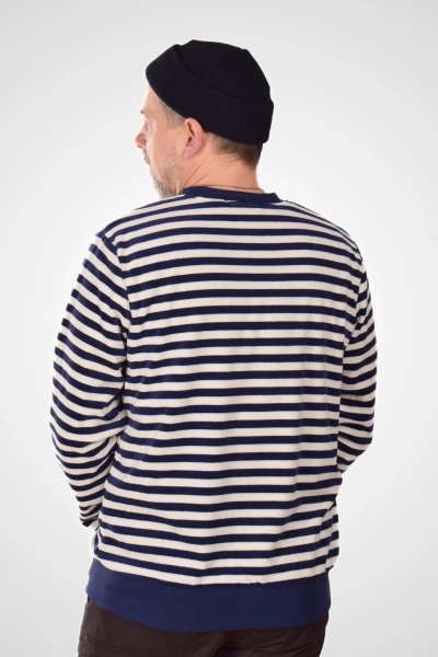 dunkelblau-beige gestreifter Herrenpullover aus weichem Nikki-Stoff, Helden & Halunken - Rückansicht