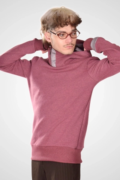 Kapuzenpullover "Carlo" von Potatoes mit seitlichem Reißverschluss am Kragen, Frontansicht