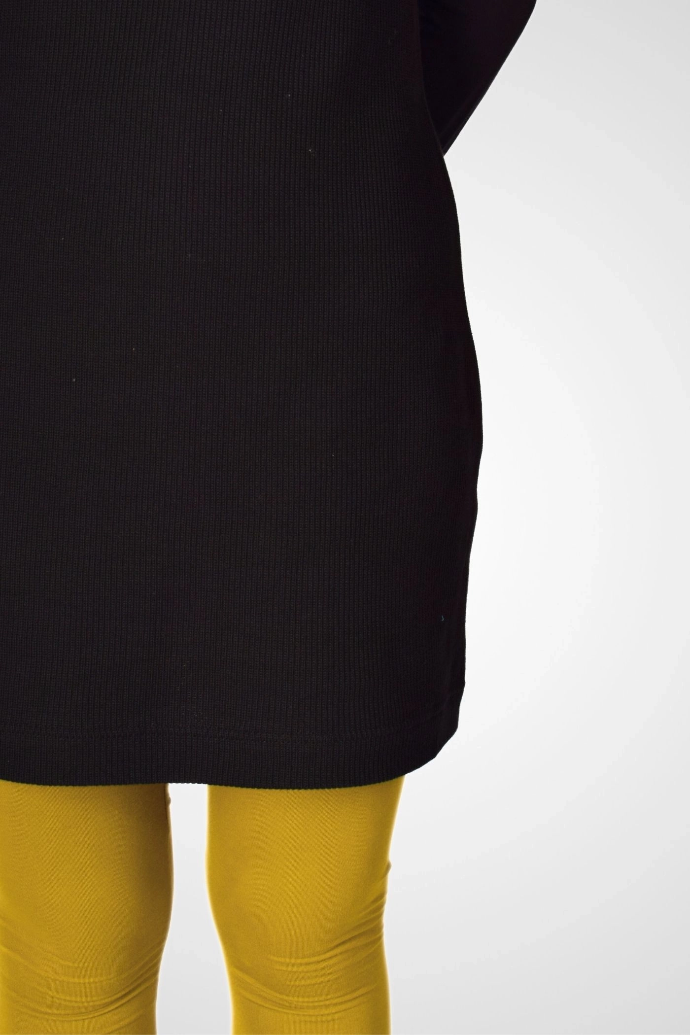 Detailaufnahme der Maschenware vom Kleid "Smilla"