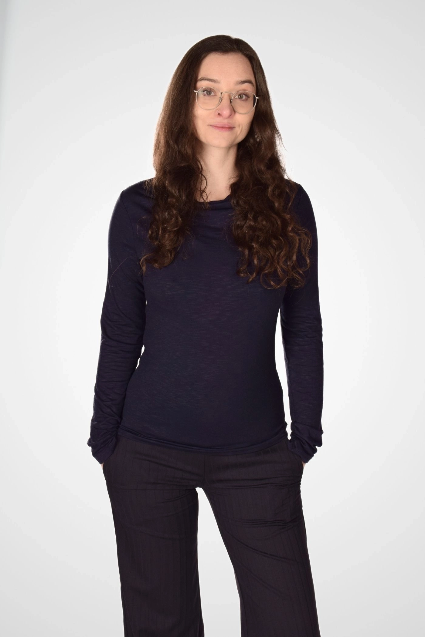 Damen Langarmshirt "Marie" in dunkelblau, Frontperspektive