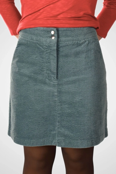 Cordrock "Beate" in Frontansicht mit zwei Knöpfen am Bund und sichtbarem YKK Reißverschluss