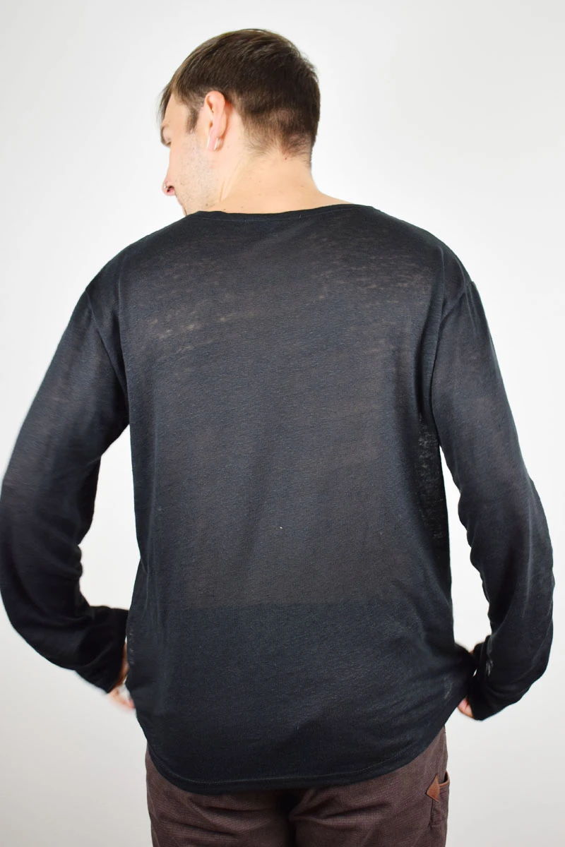 Schwarzes Langarmshirt aus Leinen für Herren Rückansicht