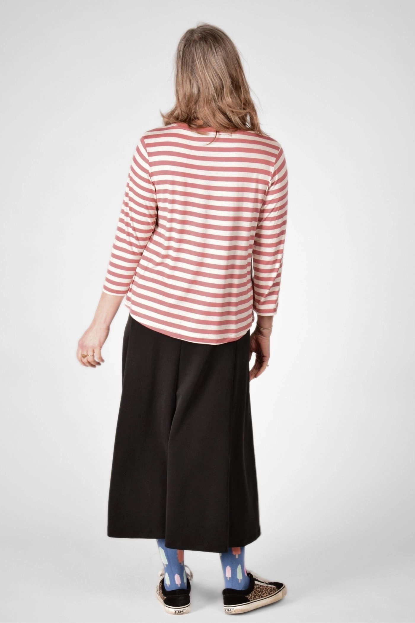 Damen Shirt "Jessie" mit Querstreifen Rückseite, atmungsaktive Viskose-Leinen Qualität, modisches 3/4 Arm Oberteil