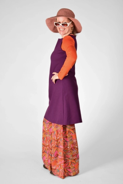 seitliche Ansicht von Kleid "Brenda" aus Viskose