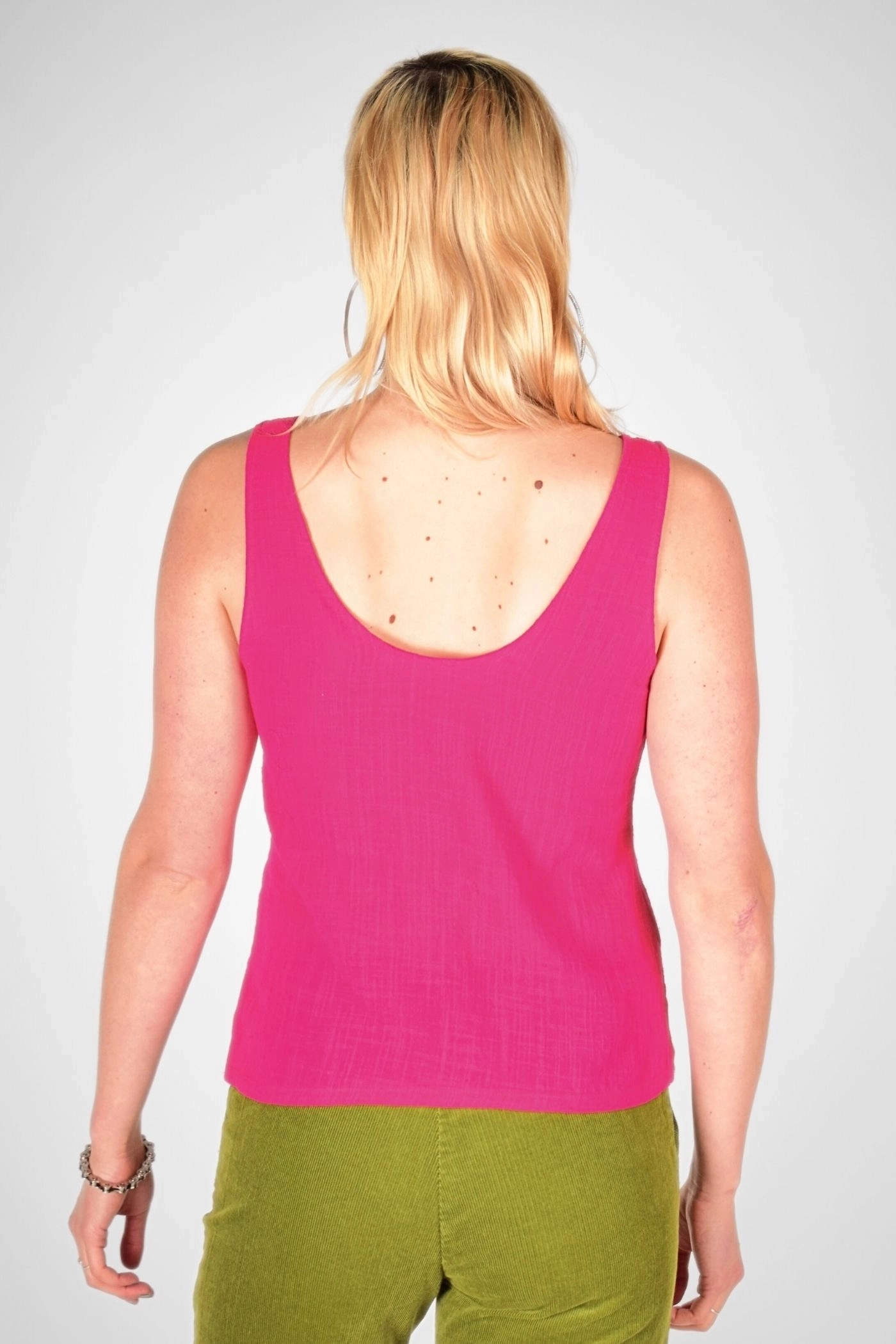 Tank Top "Sana" aus Baumwolle in Pink von hinten