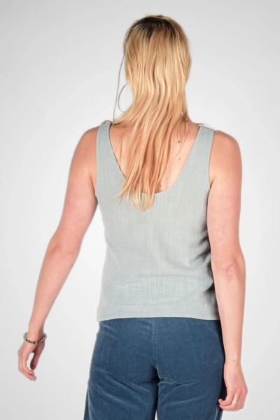 Tank Top "Sana" aus Baumwolle im Gletscherfarbton von hinten