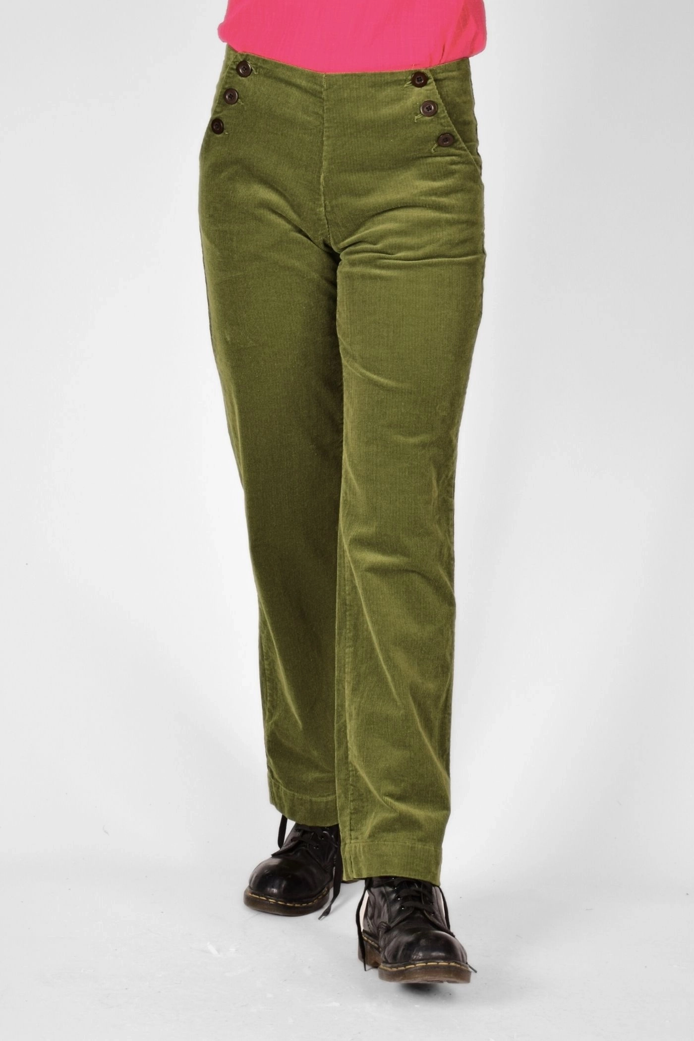 Hose "Marina" aus Cord in Moosgrün von vorne