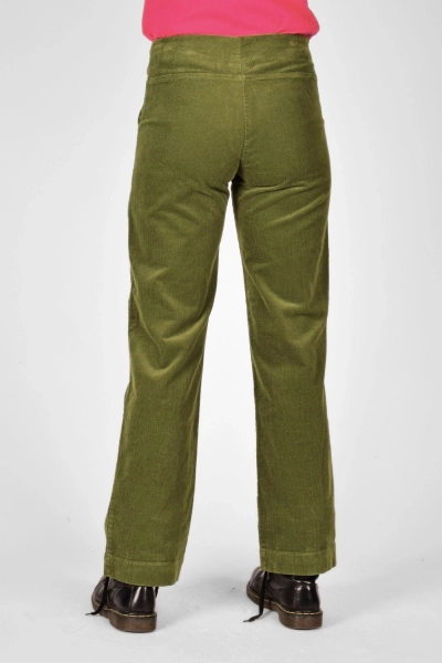 Hose "Marina" aus Cord in Moosgrün von hinten