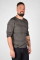 rechte seitliche Perspektive auf "Sean", Langarmshirt grau schwarz quer gestreift