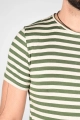 Viskose T-Shirt für Herren – grün-beige gestreift mit Rundhals