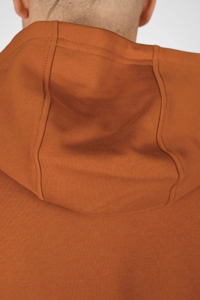 Detailansicht auf Kapuze von Sweatjacke "Matthew" von Mrs.Hippie in Curry