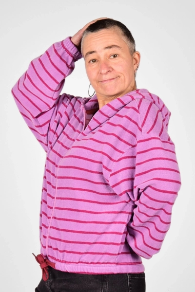 Kurze Frotteejacke für Damen – Pink mit Streifen & Kapuze – Potatoes