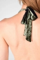 Schleife vom Neckholder von Jumpsuit "Florence" aus Pannesamt in Grün als Detailansicht