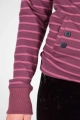 Detail der Bauchtasche von Pullover "Esta" aus Baumwolle in violet pink gestreift