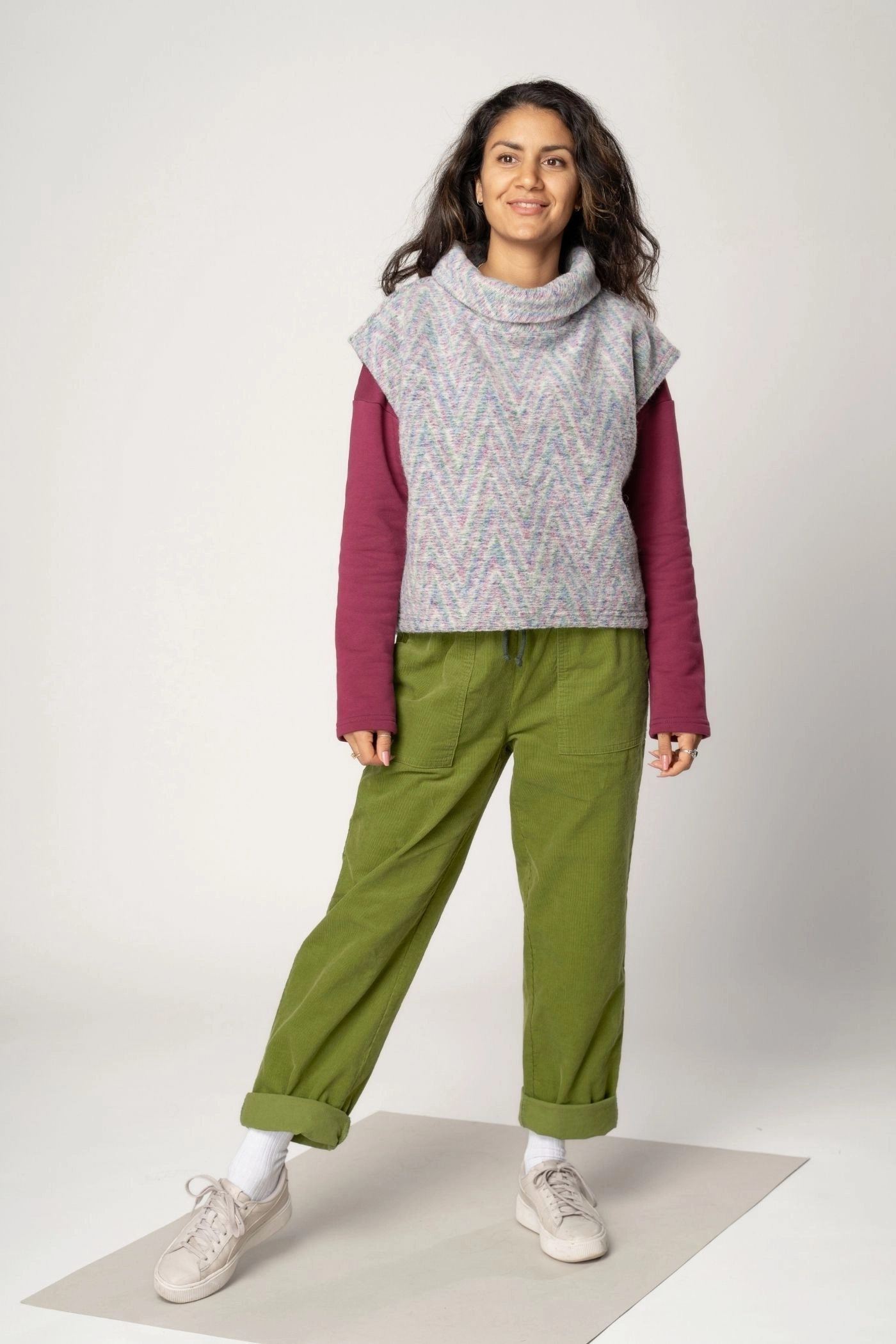 Cordhose für Damen - Joggpants in Grün - feiner Babycord
