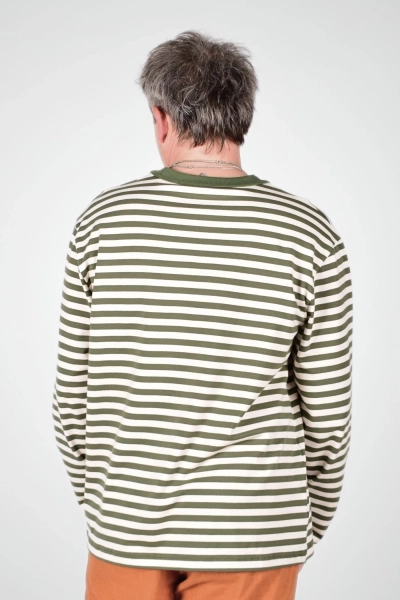 Rückansicht vom Baumwollshirt "Paul" in langarm - grün beige gestreift