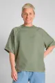 Grünes Oversize Shirt für Damen – Cupro & Rundhals – Potatoes