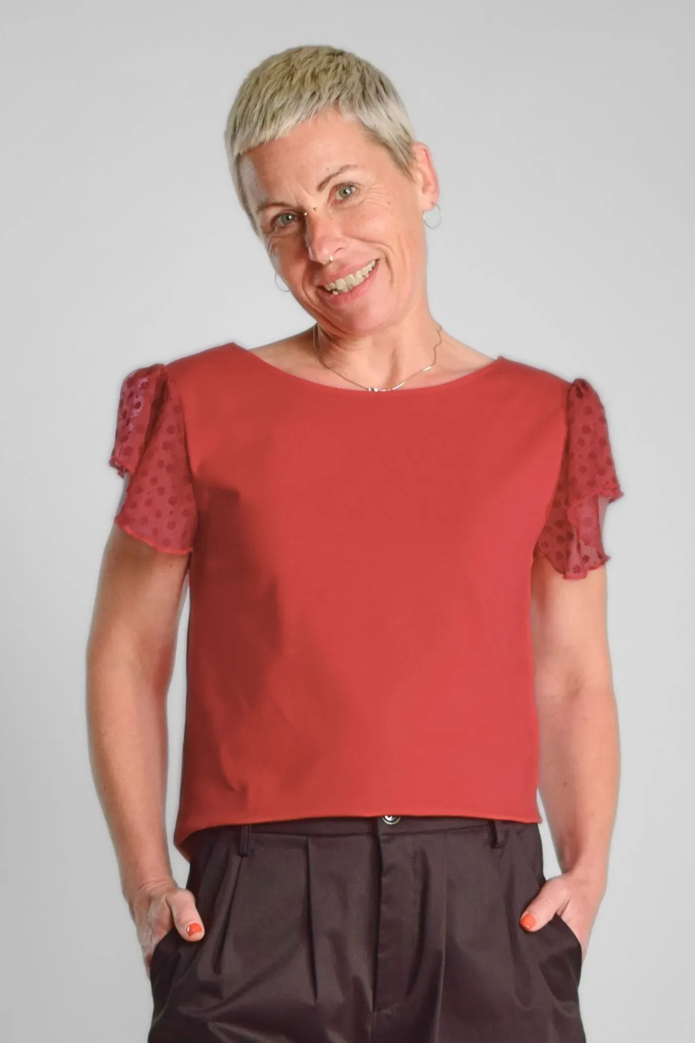 Rotes Bio Top für Damen – Bio-Baumwolle & Rüschen – Green Potatoes
