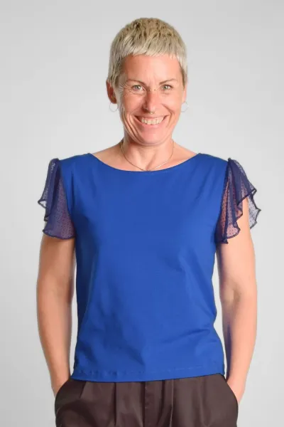 Blaues Bio Top für Damen – Bio-Baumwolle & Rüschen – Green Potatoes