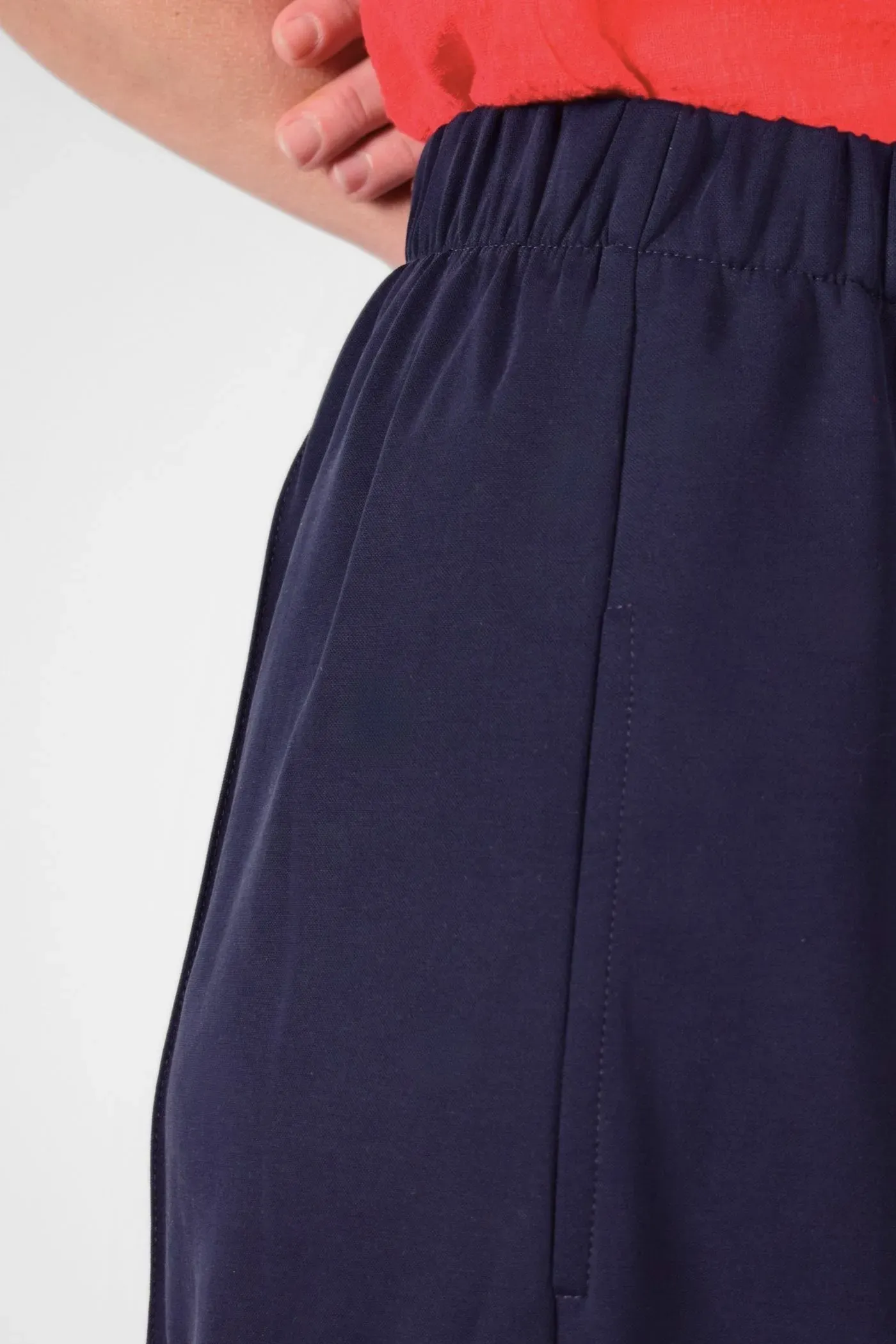 Weite Unisex-Schlupfhose aus Modal in Blau - Slow Fashion