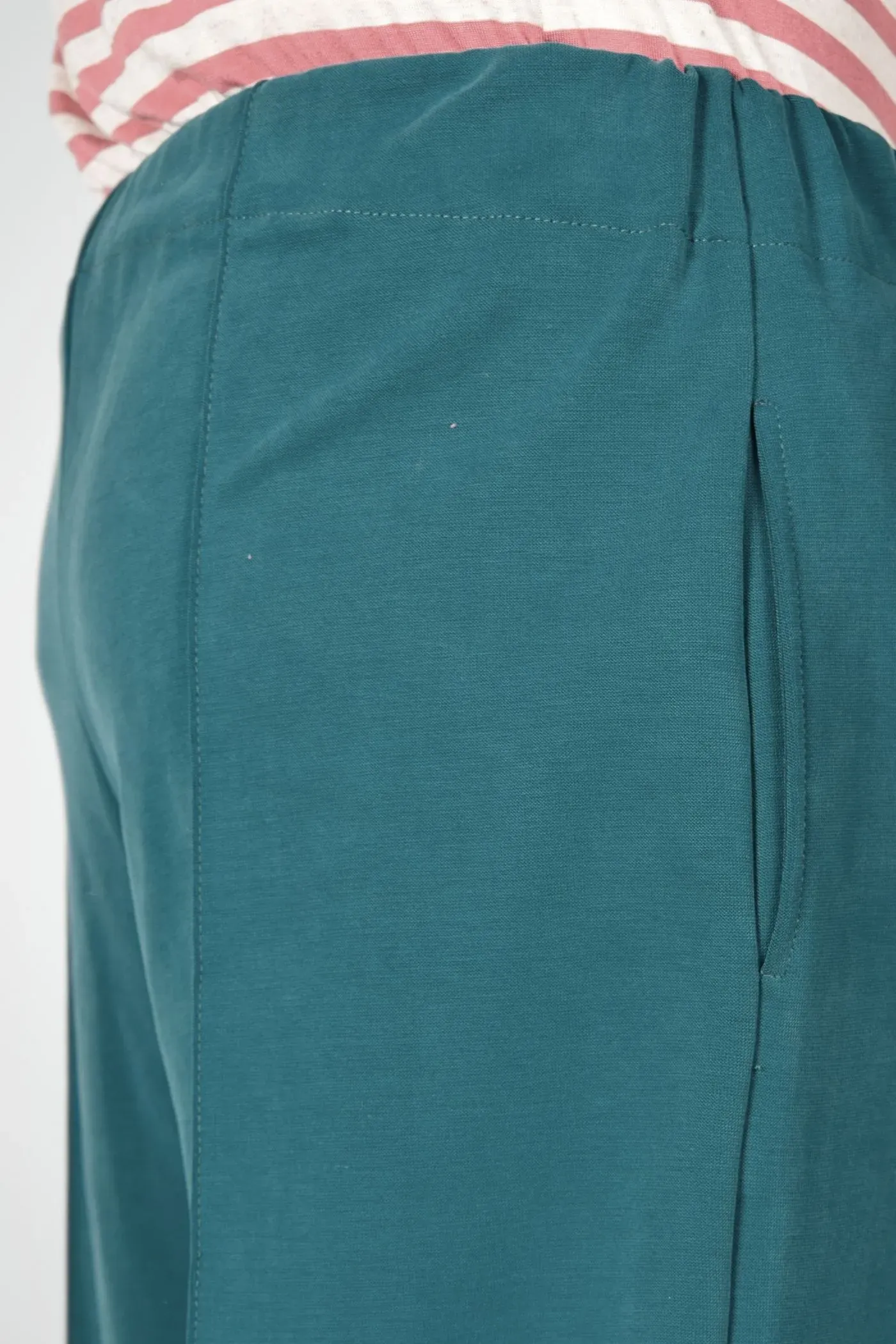 Weite Unisex-Schlupfhose aus Modal in Petrol - Slow Fashion
