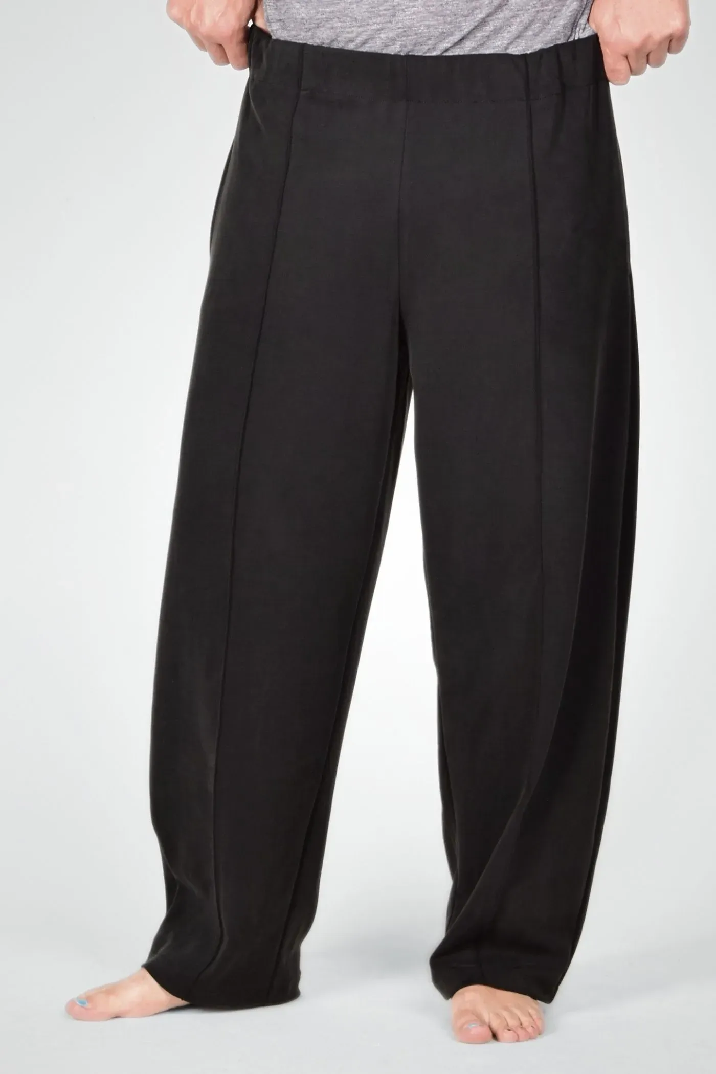 Weite Unisex-Schlupfhose aus Modal in Schwarz - Slow Fashion