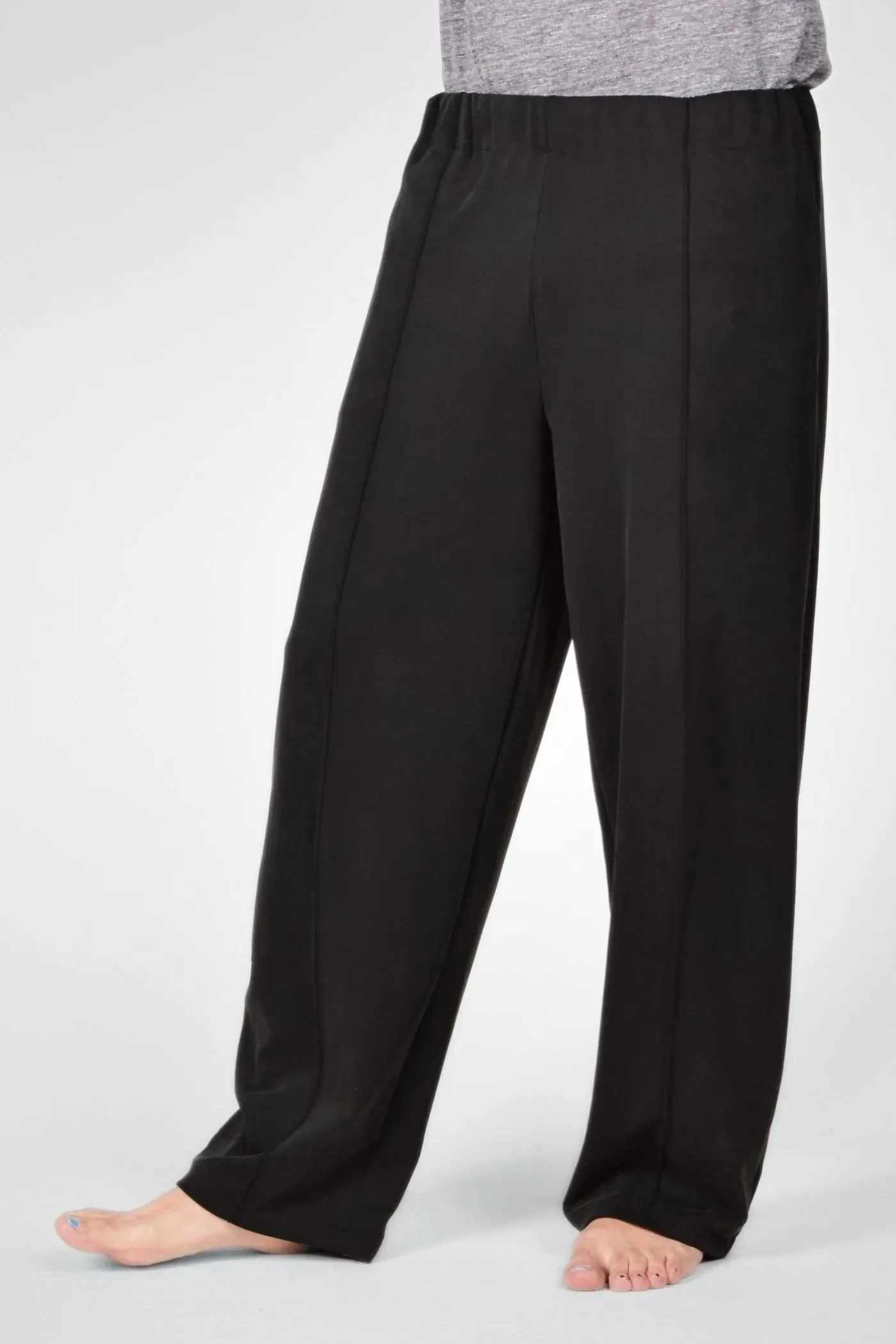 Weite Unisex-Schlupfhose aus Modal in Schwarz - Slow Fashion