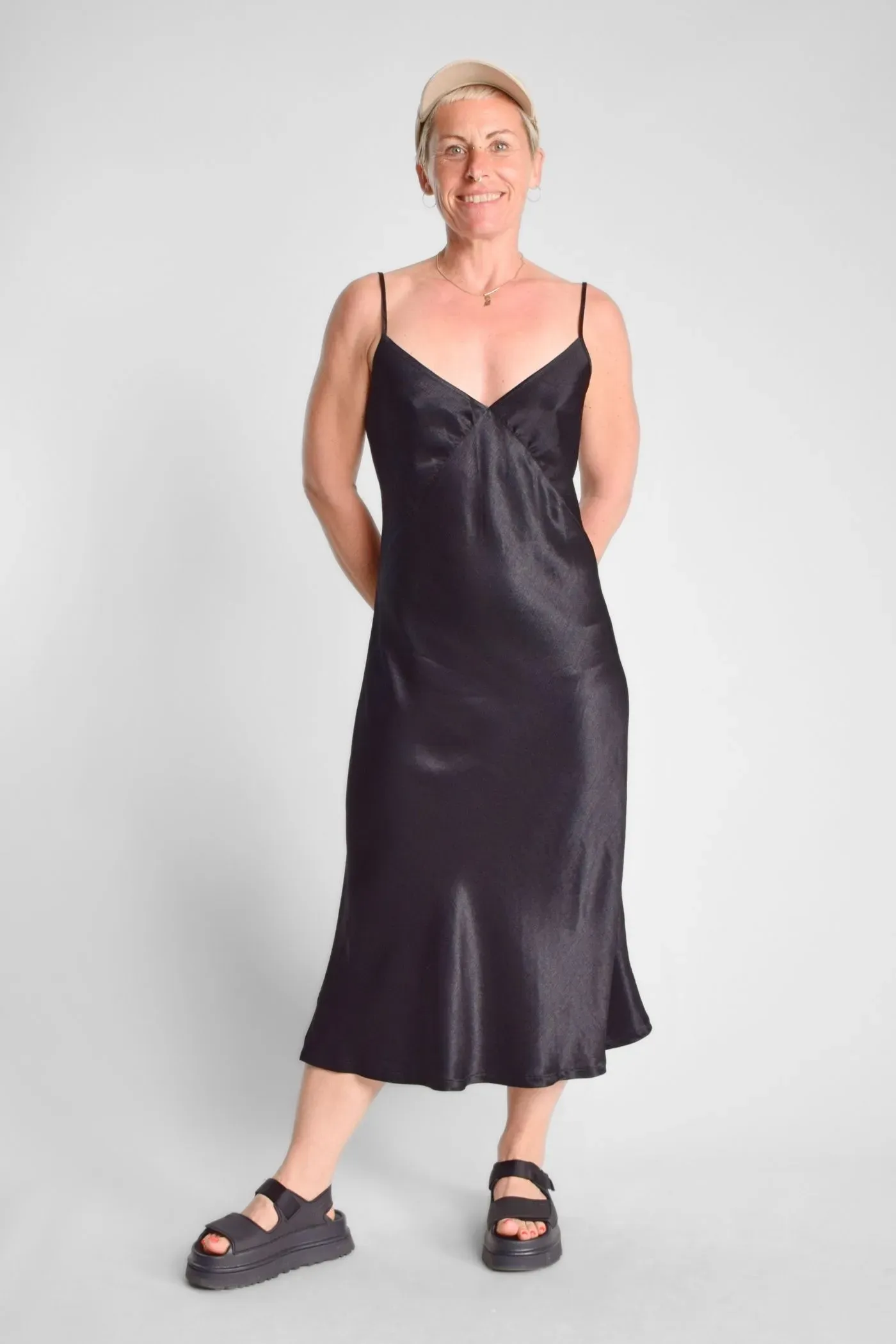 Langes A-Linien Kleid aus Viskose - schwarz - Potatoes