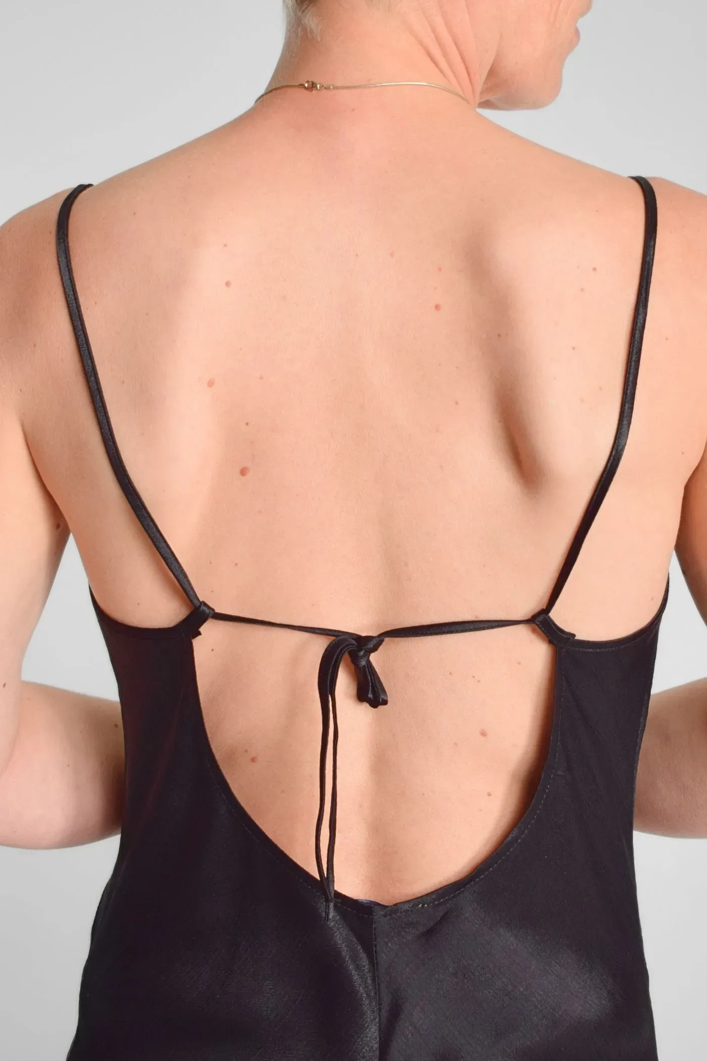 Langes A-Linien Kleid aus Viskose - schwarz - Potatoes