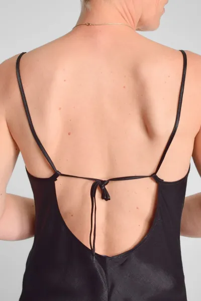 Langes A-Linien Kleid aus Viskose - schwarz - Potatoes