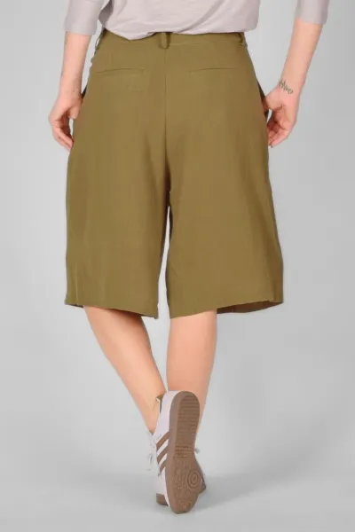 Bundfalten Shorts für Damen oliv - fair produziert kaufen