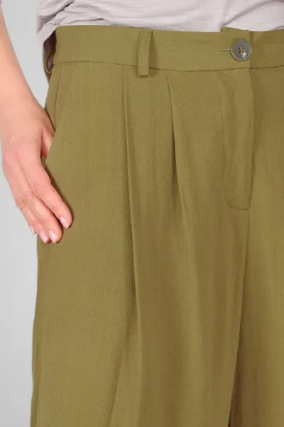 Bundfalten Shorts für Damen oliv - fair produziert kaufen