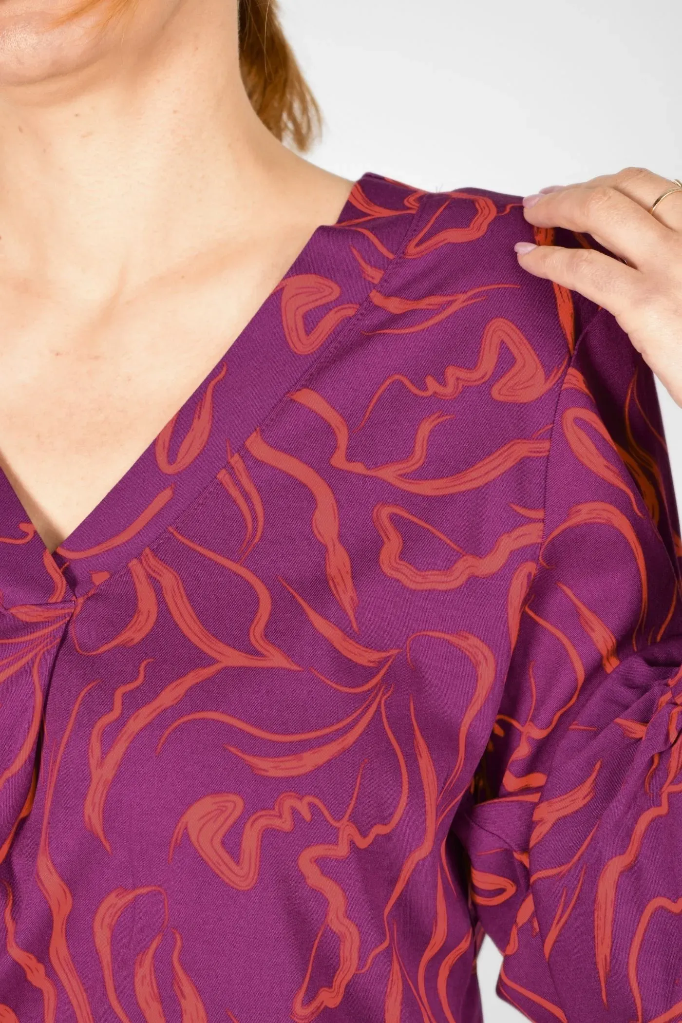 Viskose Bluse für Damen Langarm - Rot Violett Muster - Adrett