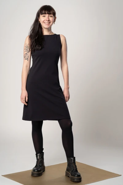 Kleid "Brenda" in Dunkelblau von vorne