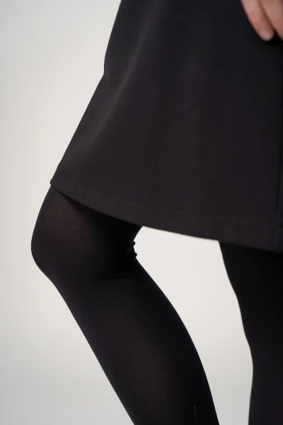 Kleid "Brenda" in Dunkelblau Nahaufnahme vom Kleidsaum