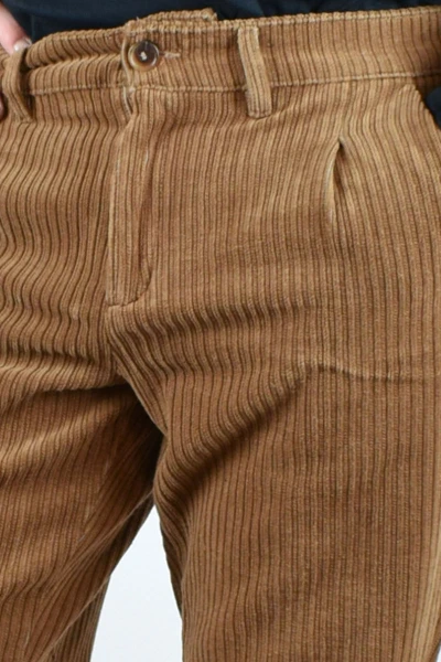 Cordhose für Herren in Hellbraun Detailansicht Front