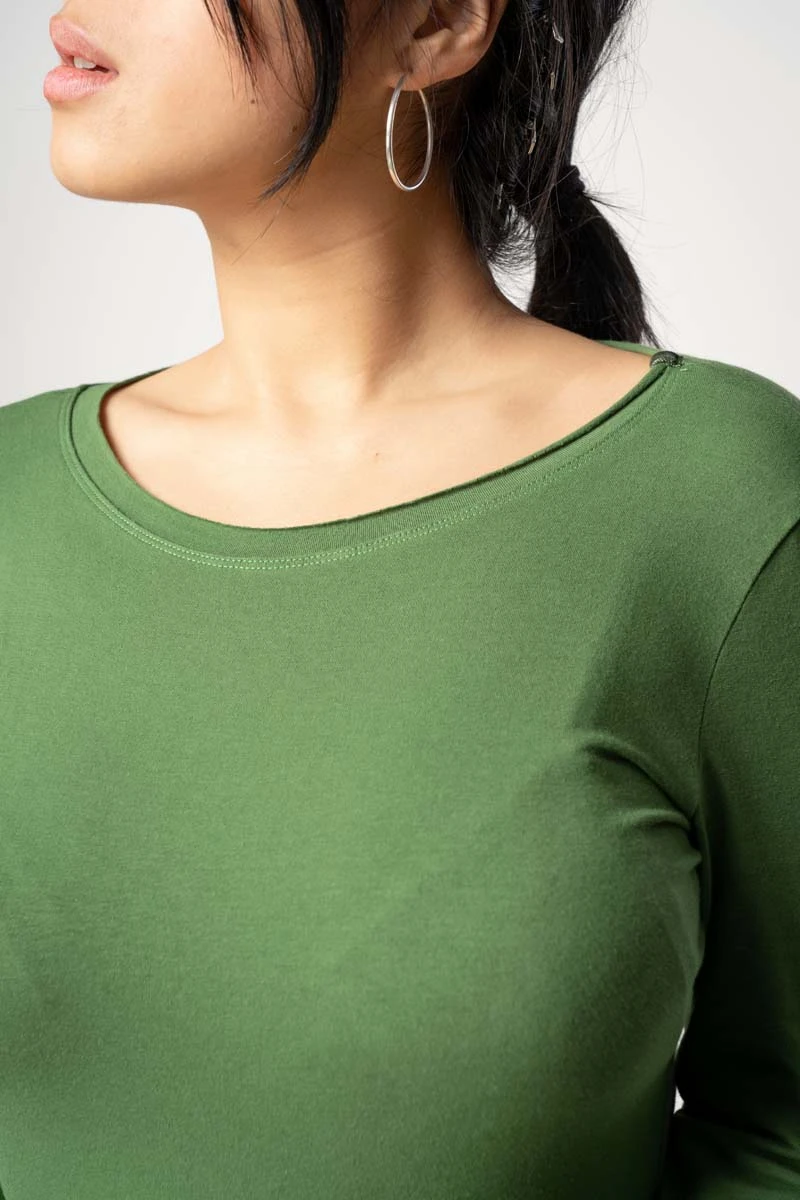 Langarmshirt aus Biobaumwolle für Damen Detailansicht Rundhalsausschnitt