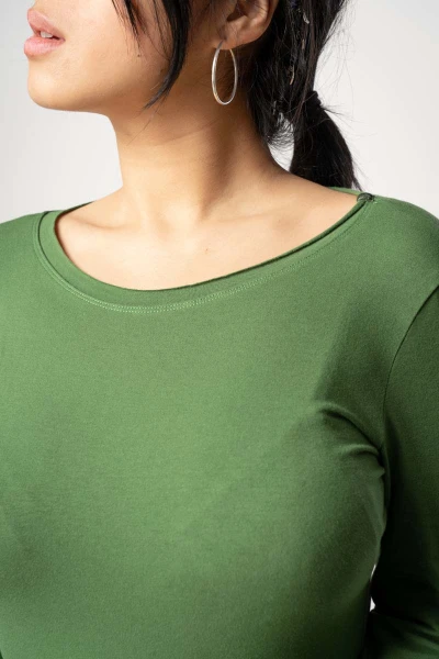 Langarmshirt aus Biobaumwolle für Damen Detailansicht Rundhalsausschnitt