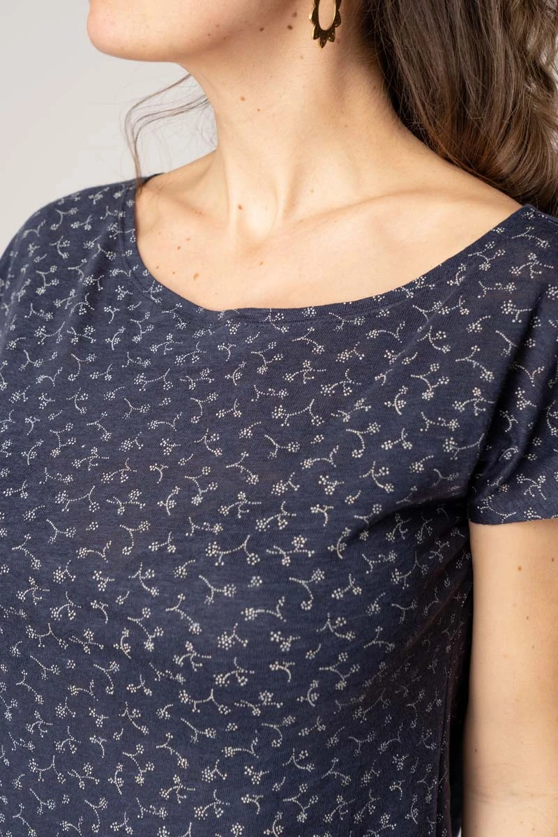 Leinen T-Shirt für Damen in Dunkelblau Detailaussicht Rundhalsausschnitt