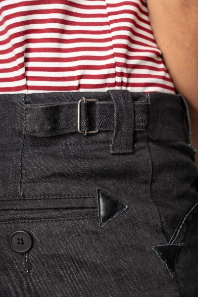 Schwarze Jeans Schlaghose für Herren Detailansicht Gesäßtasche