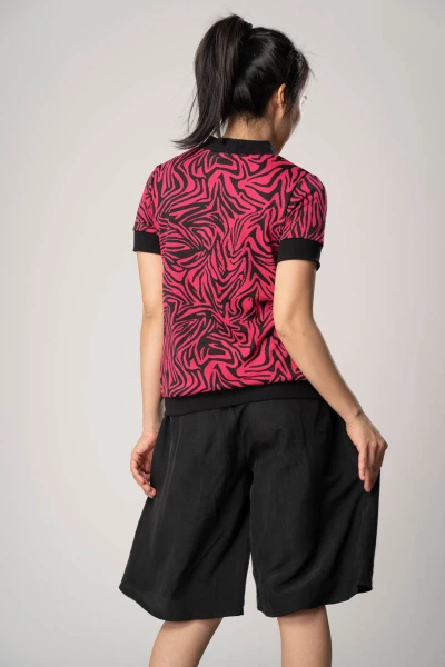 Kurzarmshirt für Damen Zebra Muster in Pink-Schwarz Frontansicht