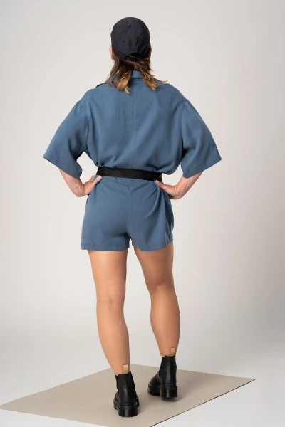 Kurzer Jumpsuit für Damen in Blau Ansicht von vorne