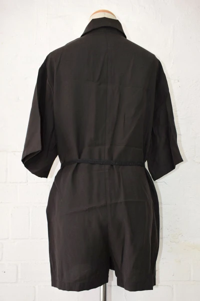 Kurzer Jumpsuit für Damen Schwarz Ansicht von vorne