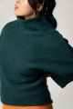 Grüner Pullover mit Fledermausärmel und Rollkragen für Damen Detailbild Ärmel