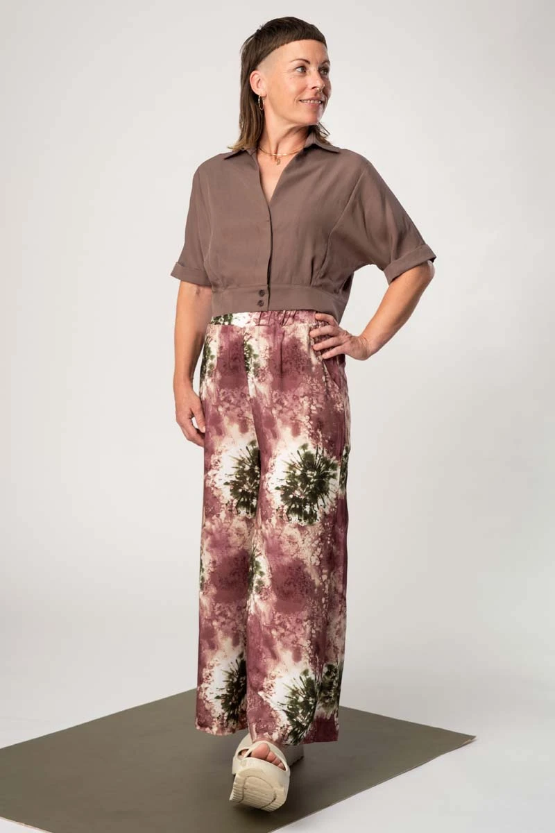 Wide Leg Hose Damen Viskose Batikmuster Ansicht Front